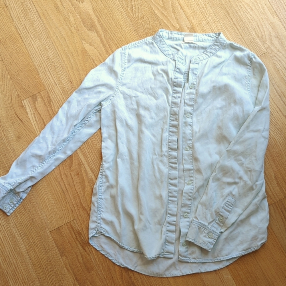 Levi's button down shirt